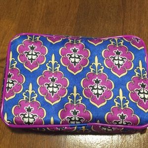 Jewelry carry case